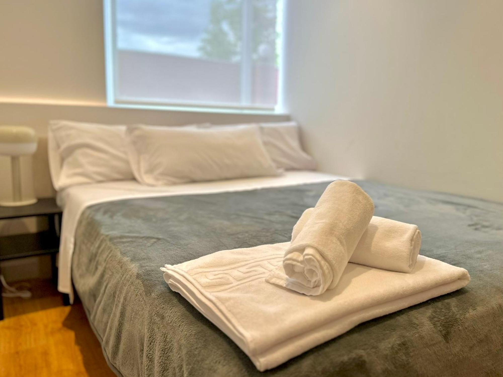 Apartamentos Noviembre มาดริด ภายนอก รูปภาพ
