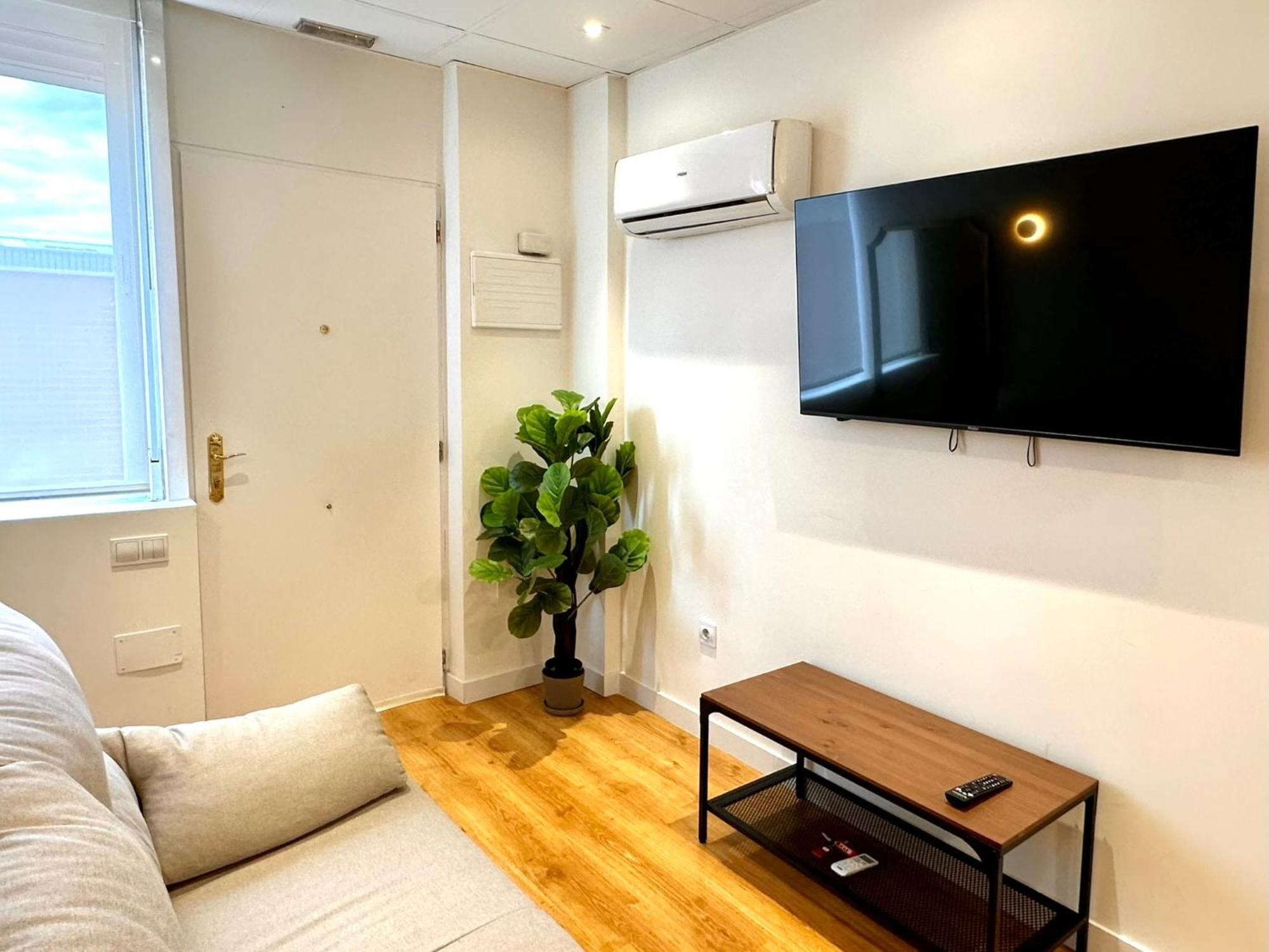 Apartamentos Noviembre มาดริด ภายนอก รูปภาพ