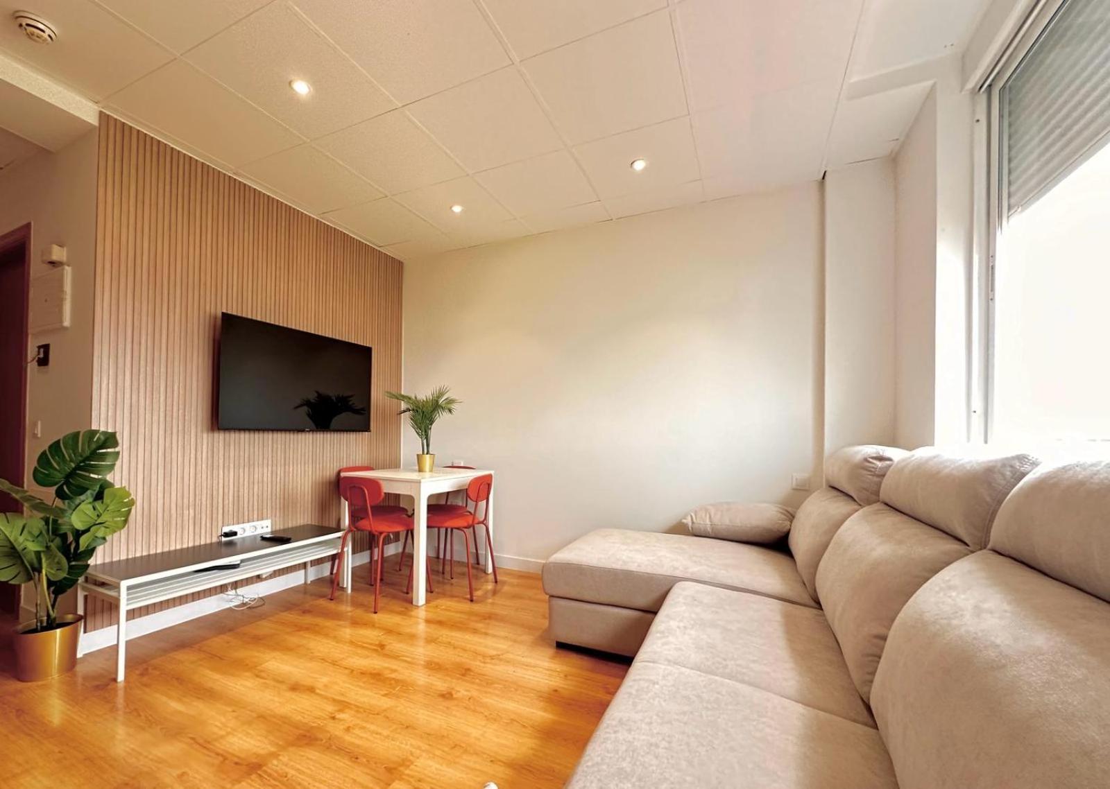 Apartamentos Noviembre มาดริด ภายนอก รูปภาพ