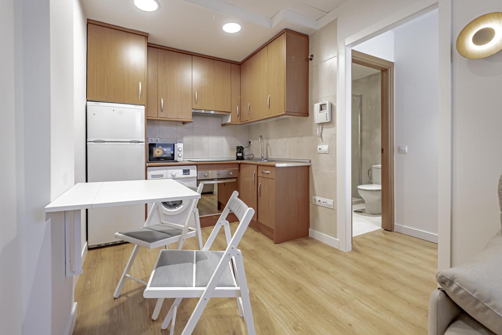 Apartamentos Noviembre มาดริด ภายนอก รูปภาพ