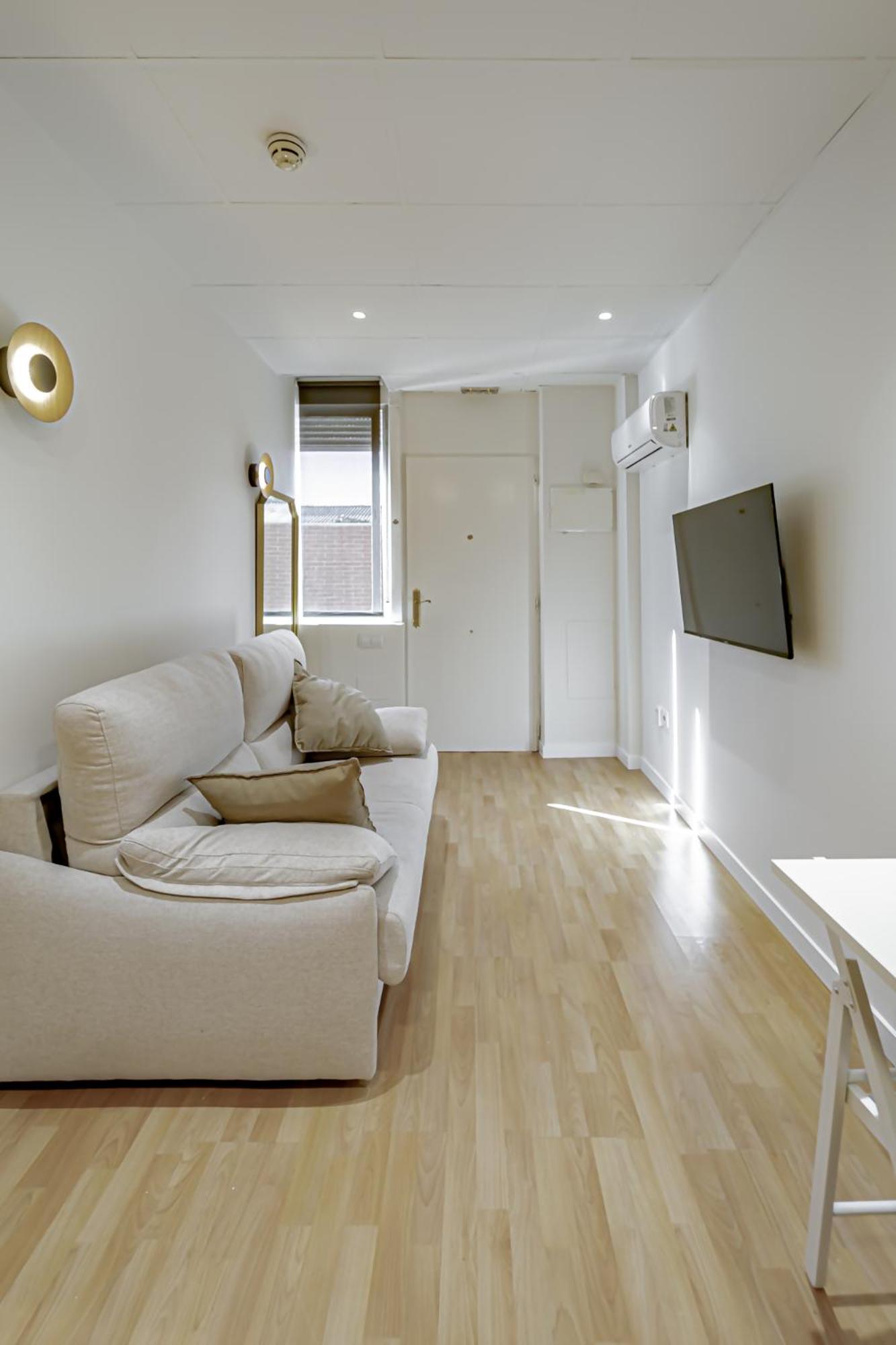 Apartamentos Noviembre มาดริด ภายนอก รูปภาพ