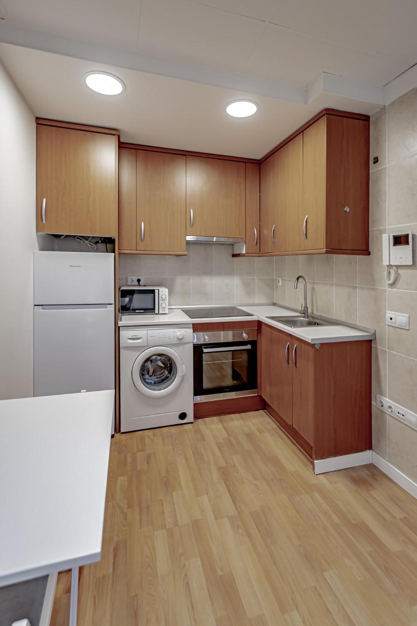 Apartamentos Noviembre มาดริด ภายนอก รูปภาพ