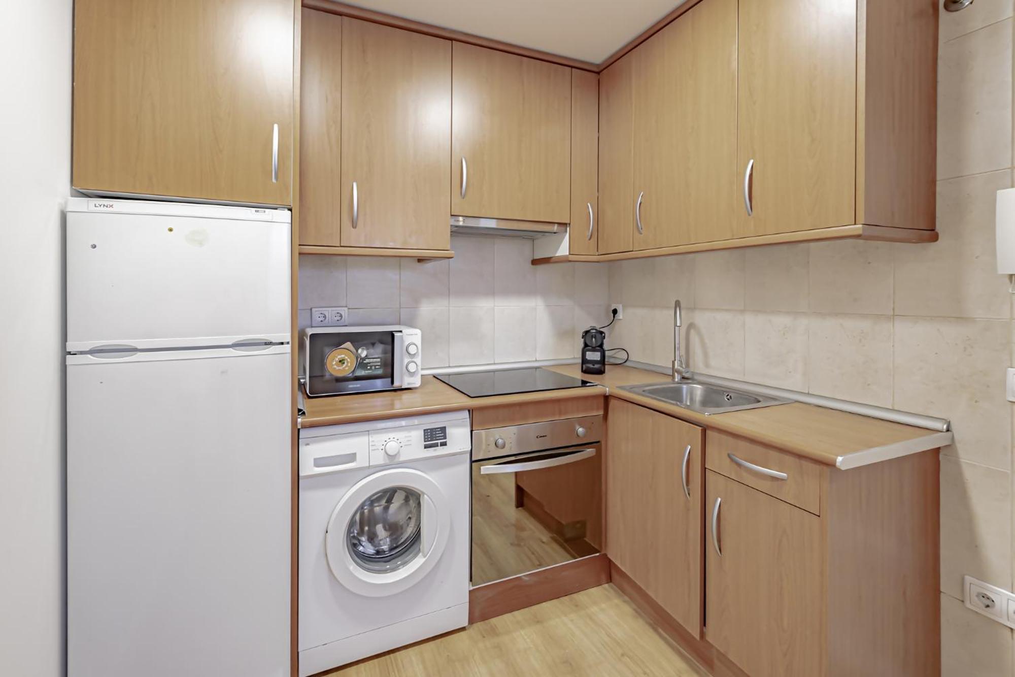 Apartamentos Noviembre มาดริด ภายนอก รูปภาพ
