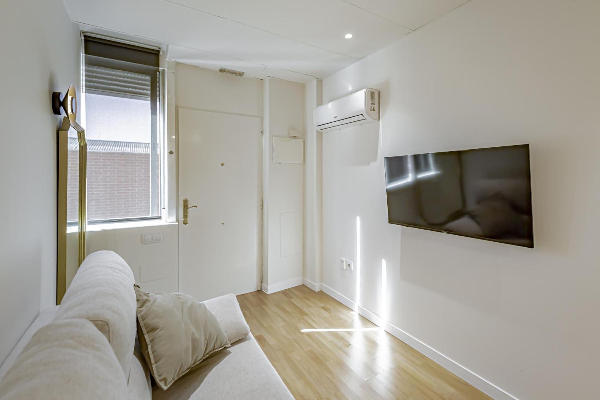 Apartamentos Noviembre มาดริด ภายนอก รูปภาพ