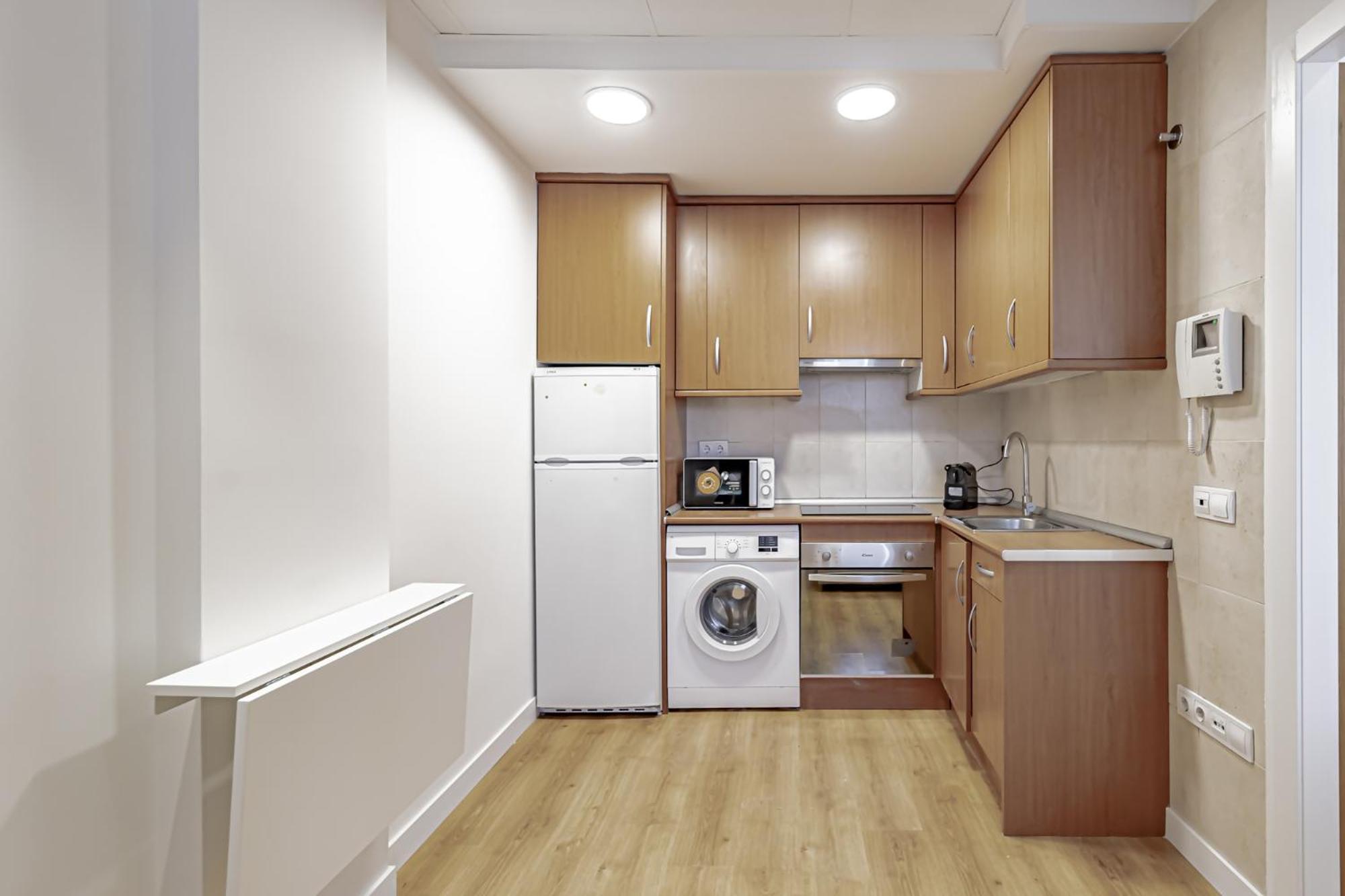 Apartamentos Noviembre มาดริด ภายนอก รูปภาพ