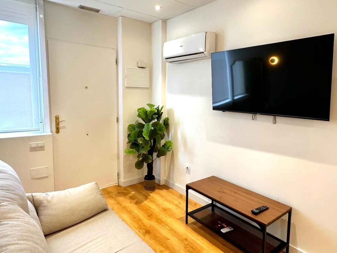 Apartamentos Noviembre มาดริด ภายนอก รูปภาพ