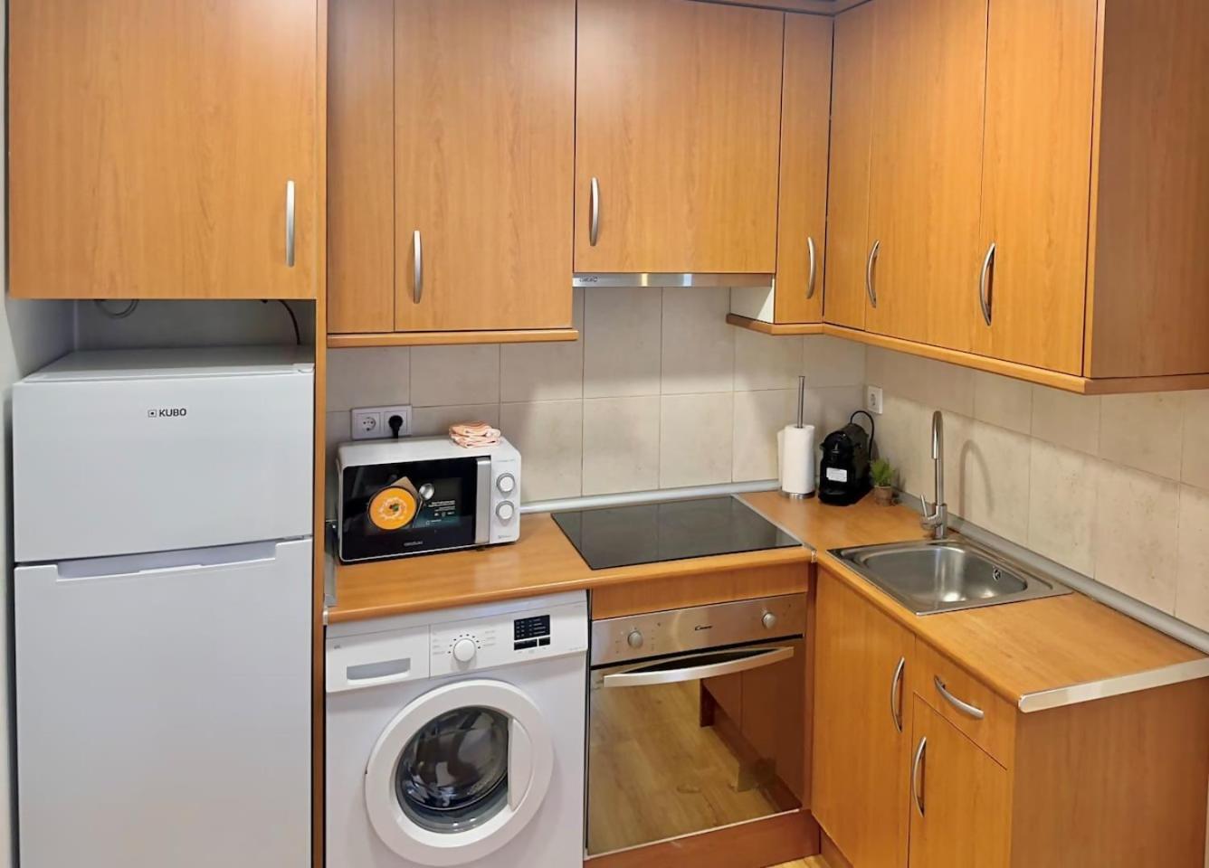 Apartamentos Noviembre มาดริด ภายนอก รูปภาพ